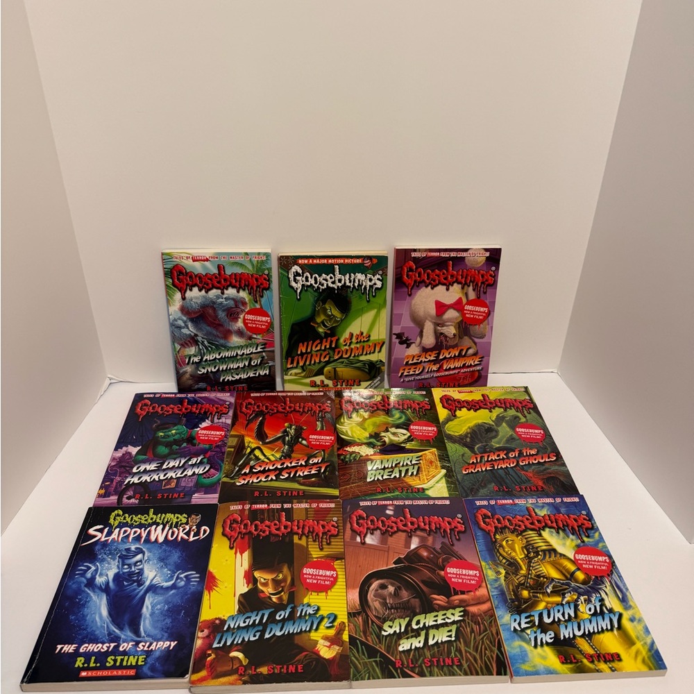 Scholastic Mixed lot of 11 Goosebumps books by RL Stine